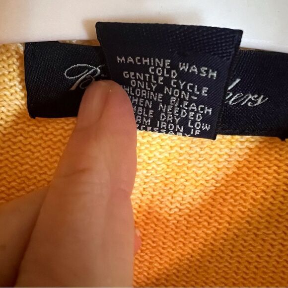 Men’s Brooks Brothers VNeck Soft Yellow Sweater Size Large Cotton Easter Spring - Picture 5 of 8